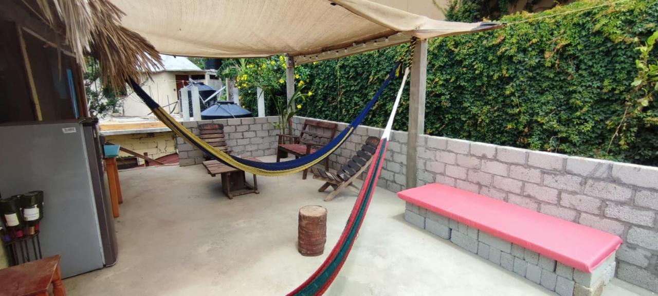 מזונטה El Hostel De Ivanna מראה חיצוני תמונה